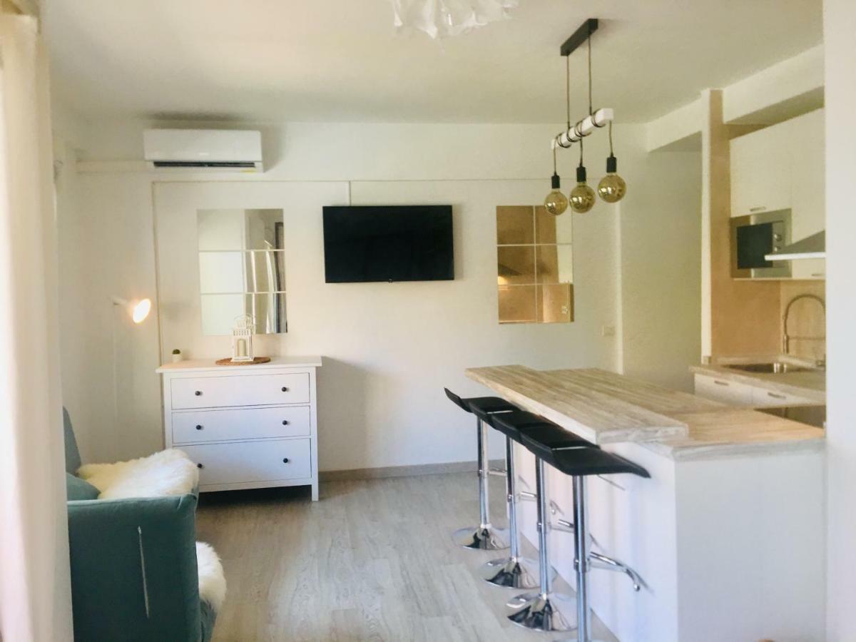 Apto En El Centro, Junto A La Playa, Apartamento *